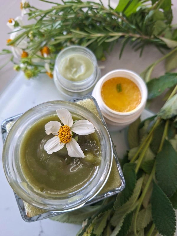 Pomada terminada con flores